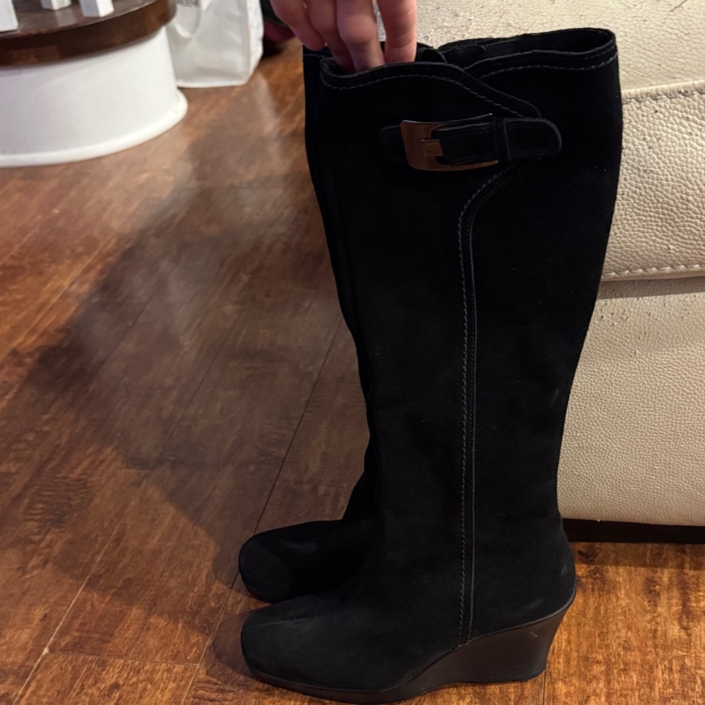 La CANADIENNE Black Wedge Heeled Boots